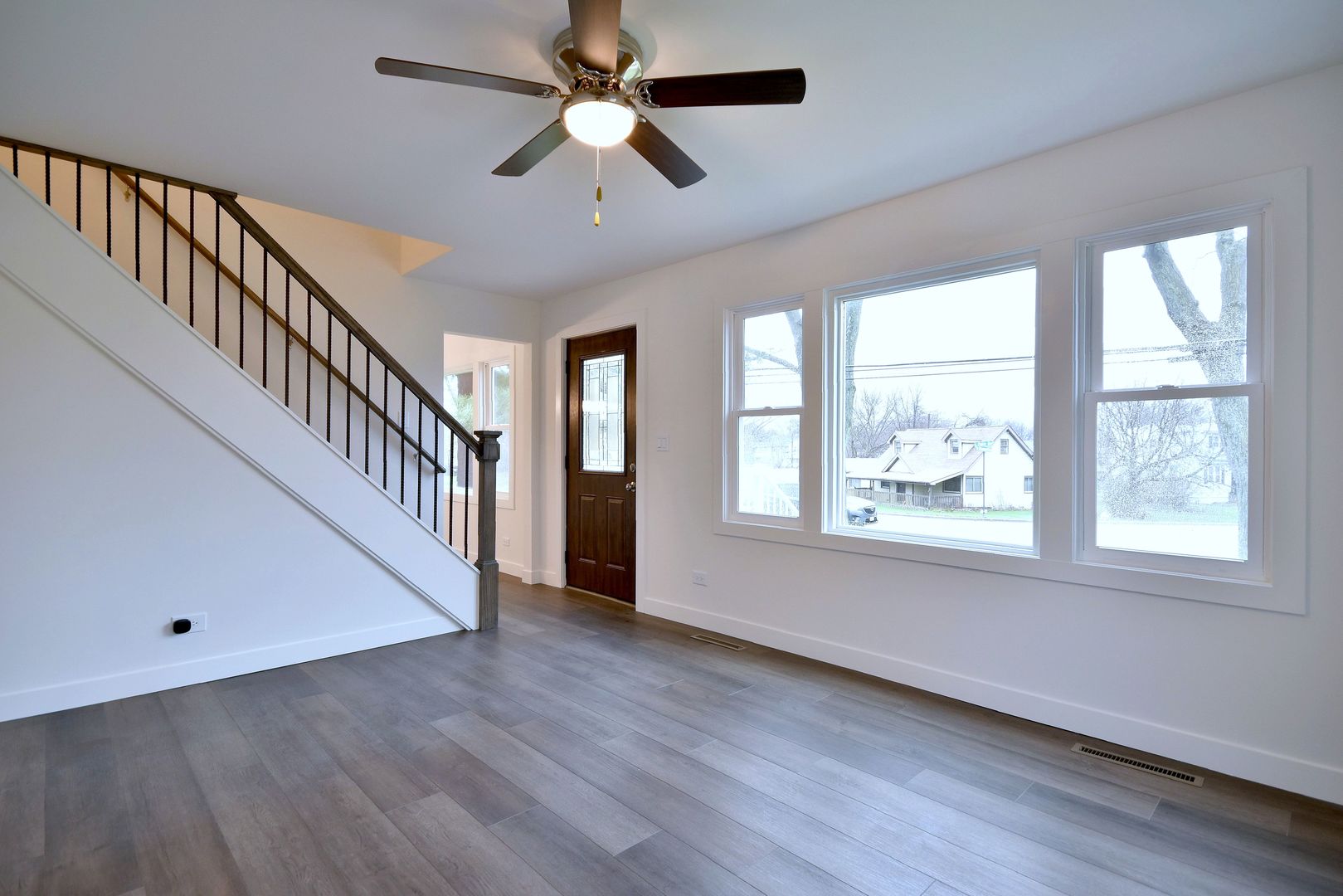 601 E Prairie Avenue