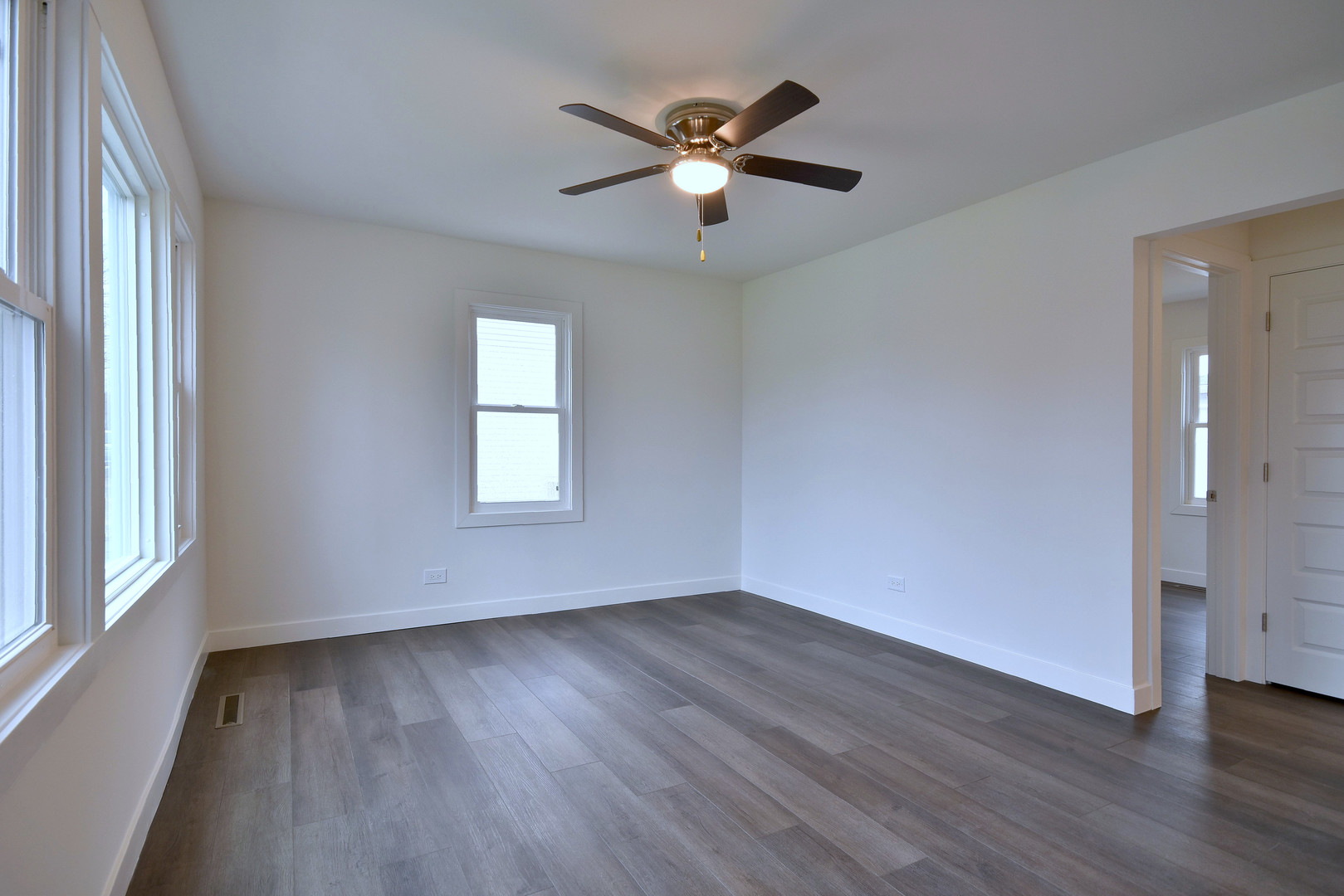 601 E Prairie Avenue