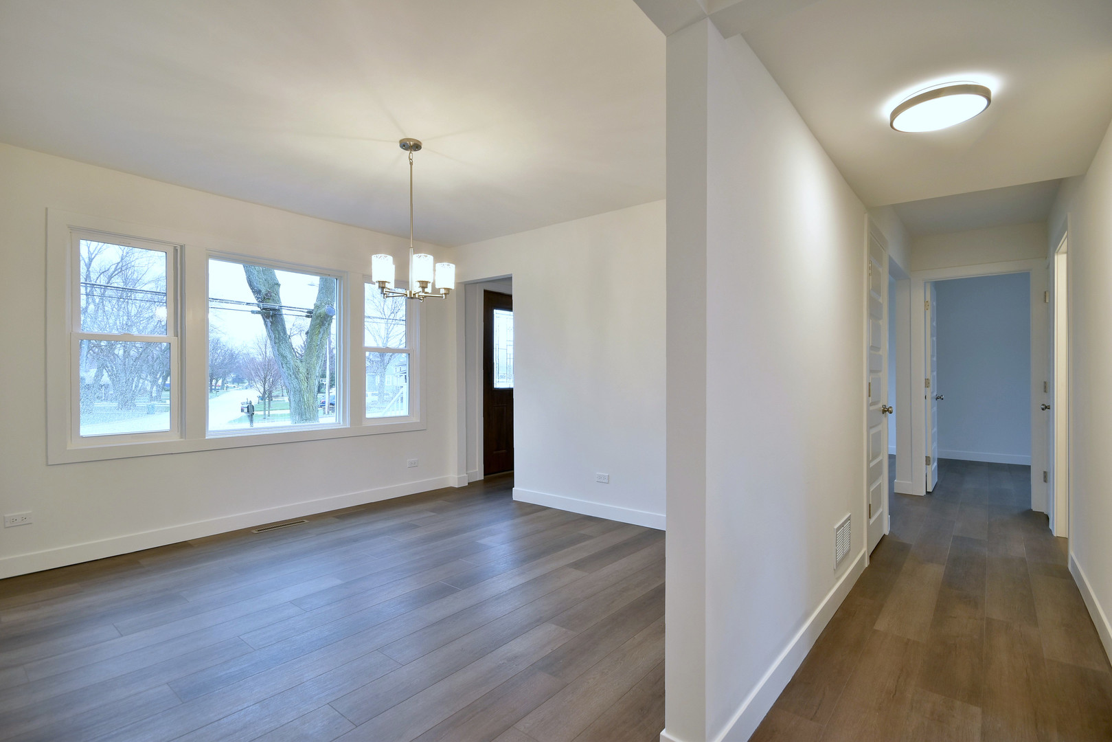 601 E Prairie Avenue