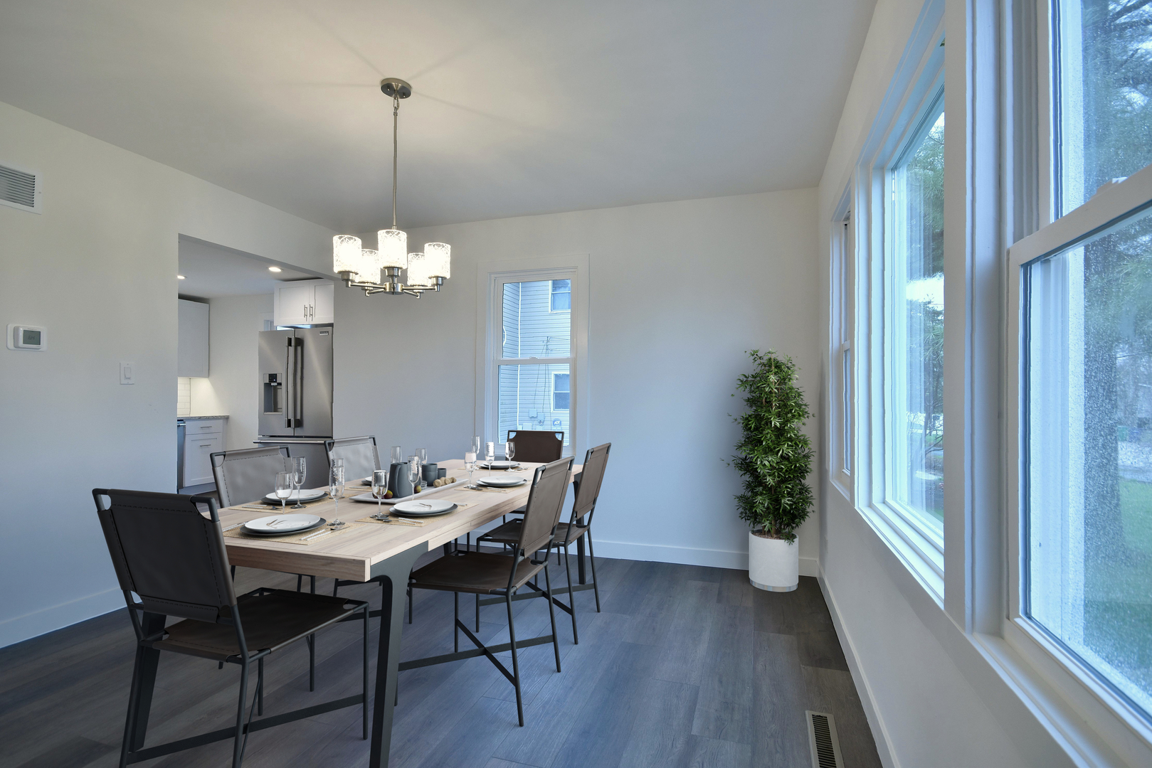 601 E Prairie Avenue