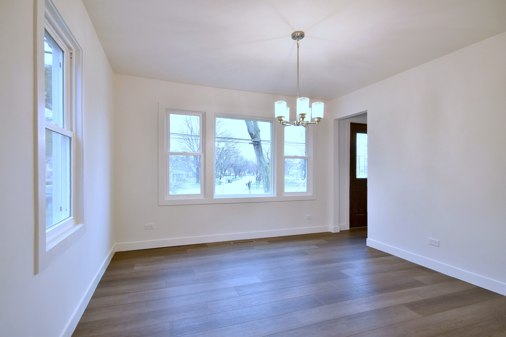 601 E Prairie Avenue