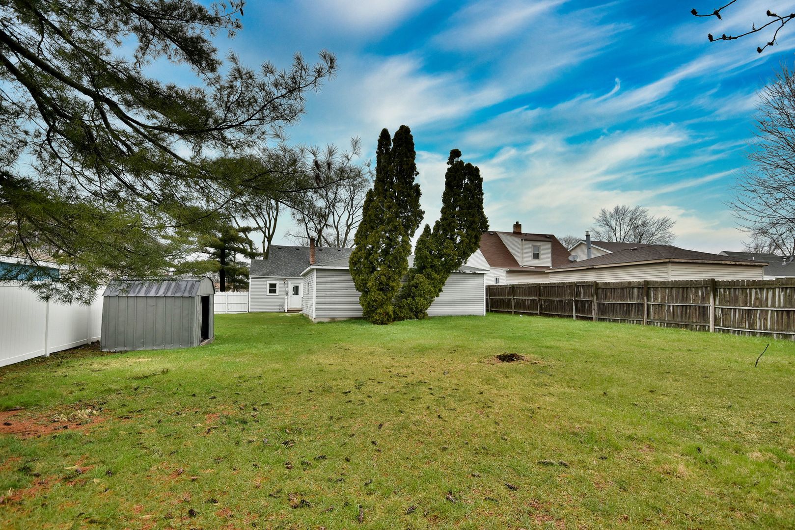 601 E Prairie Avenue