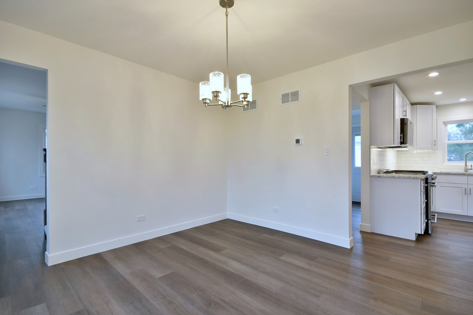 601 E Prairie Avenue