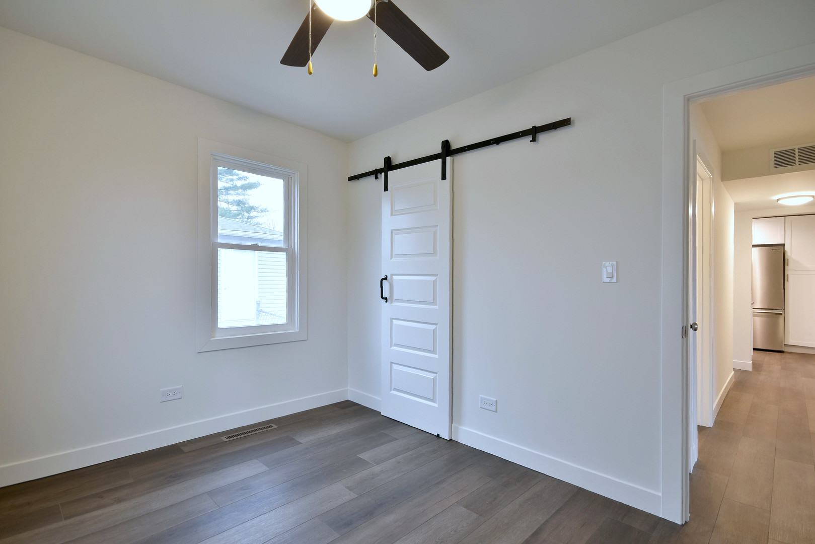 601 E Prairie Avenue