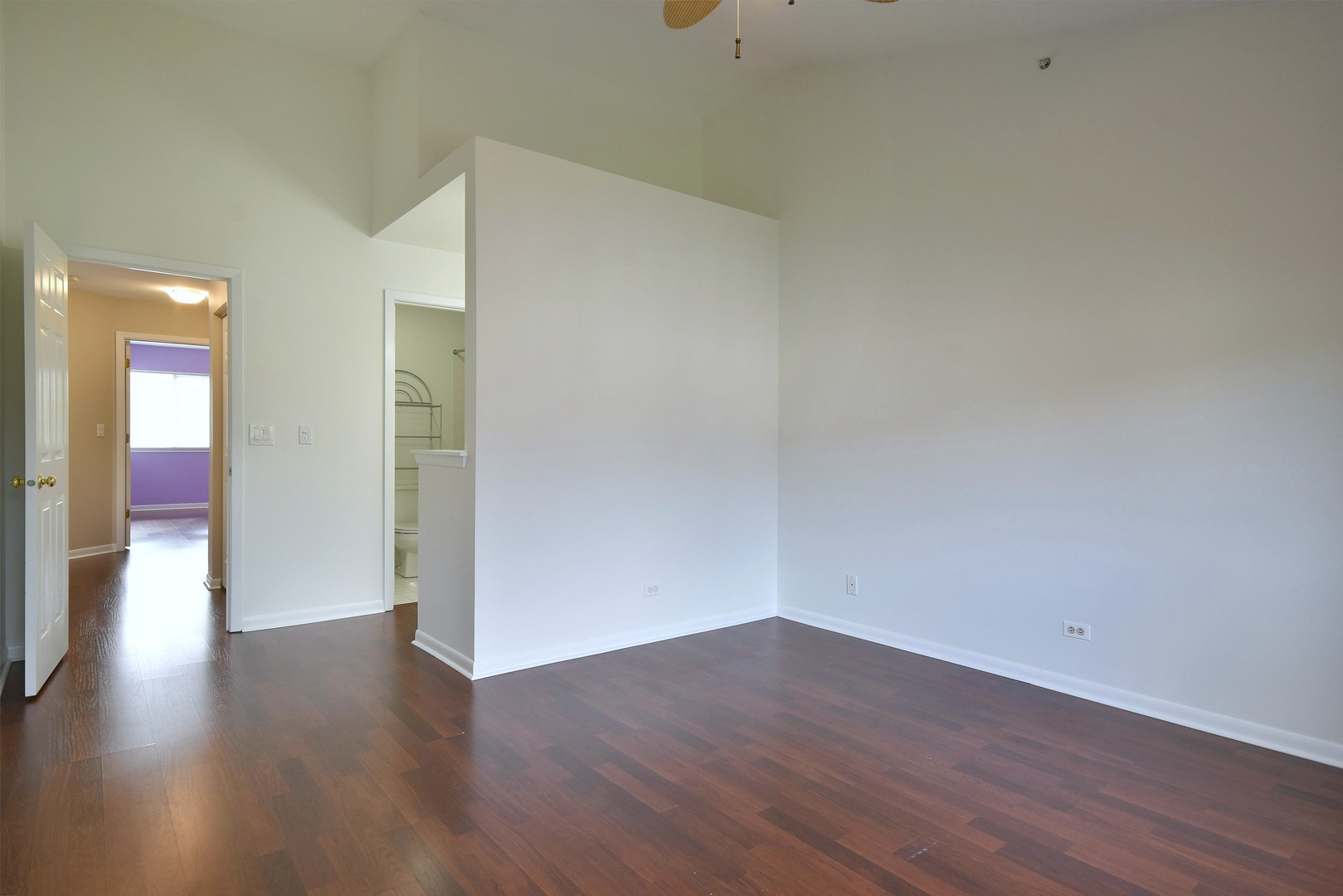 1134 E Addison Avenue