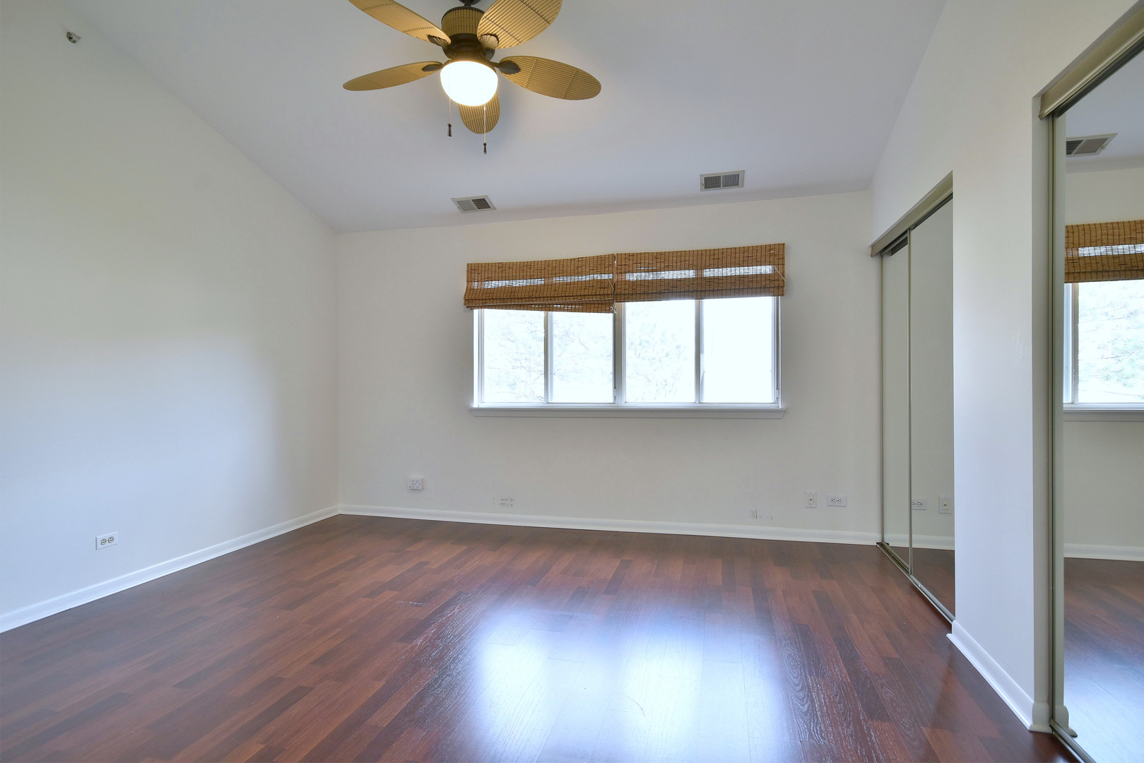 1134 E Addison Avenue