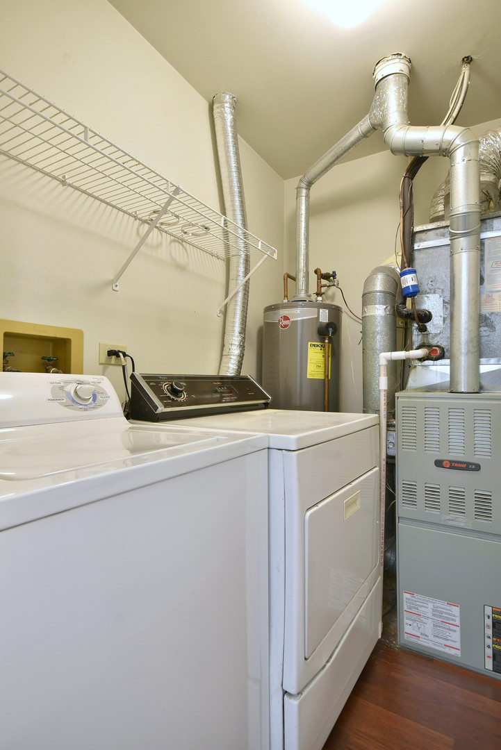 1134 E Addison Avenue