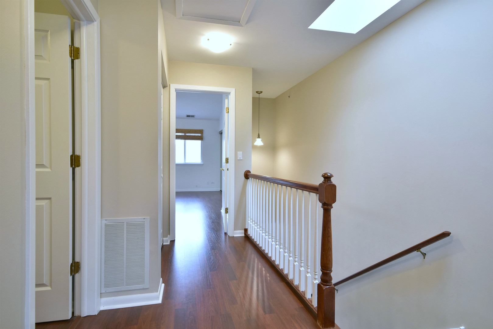 1134 E Addison Avenue