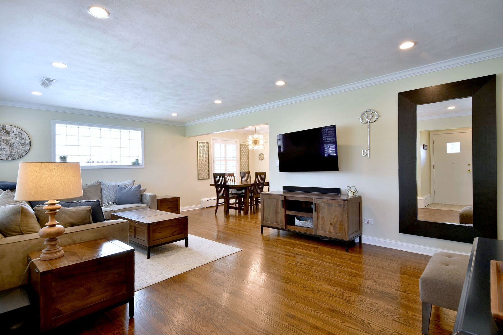 247 N Evergreen Avenue