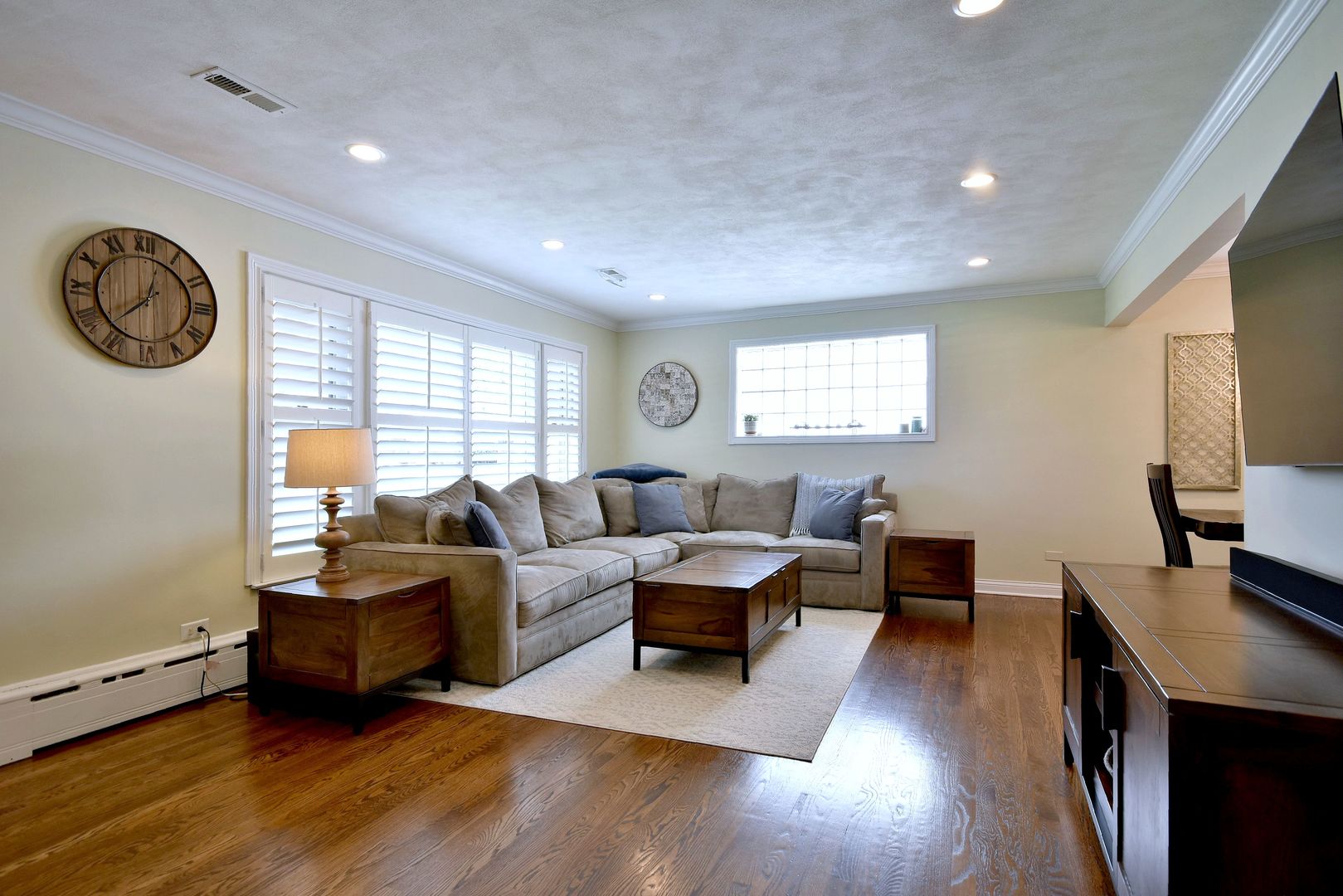 247 N Evergreen Avenue