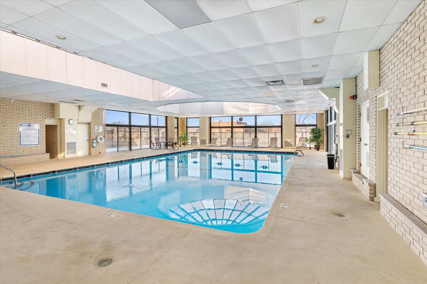 100 W Butterfield Road Unit: 412N