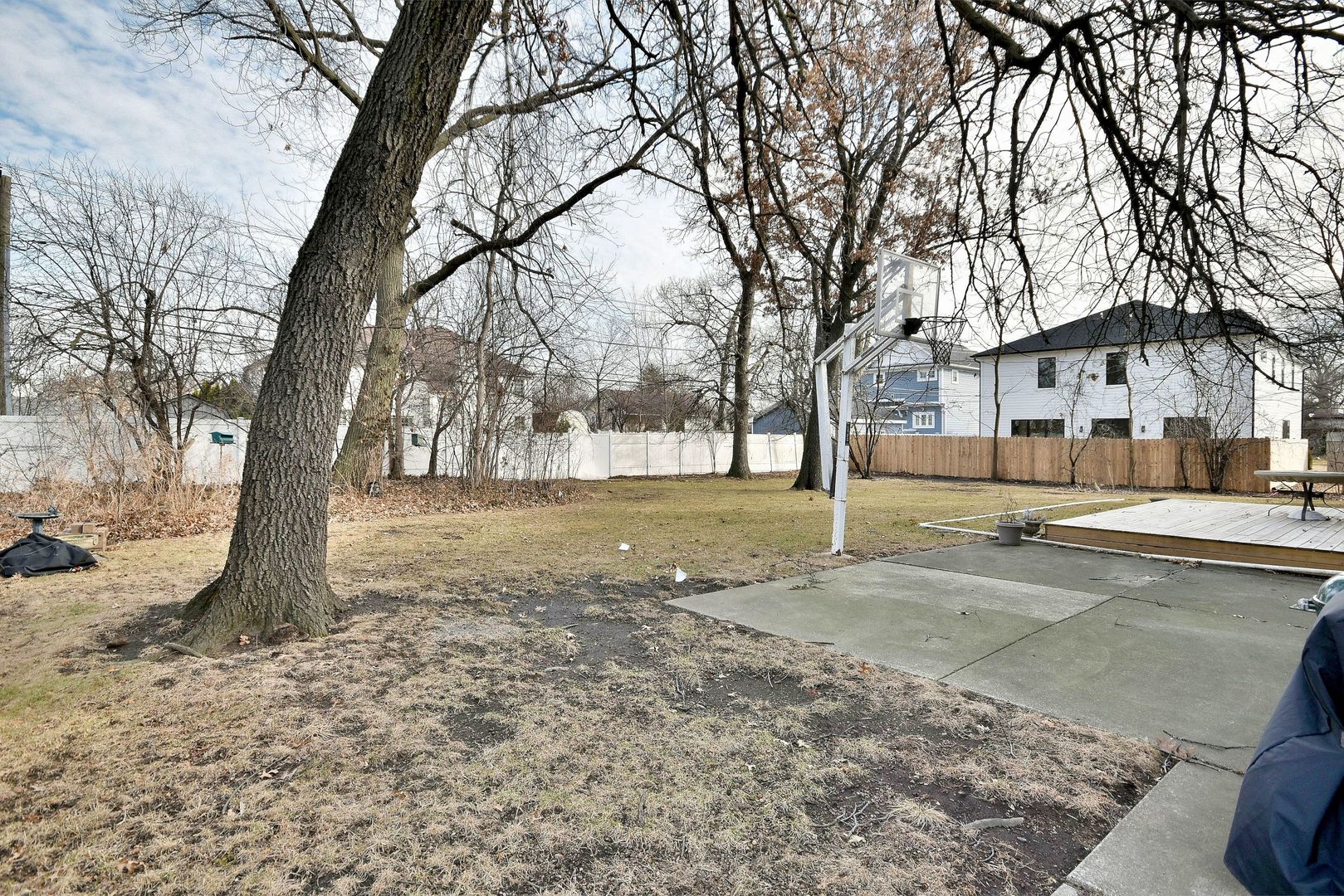253 N Bonnie Brae Avenue