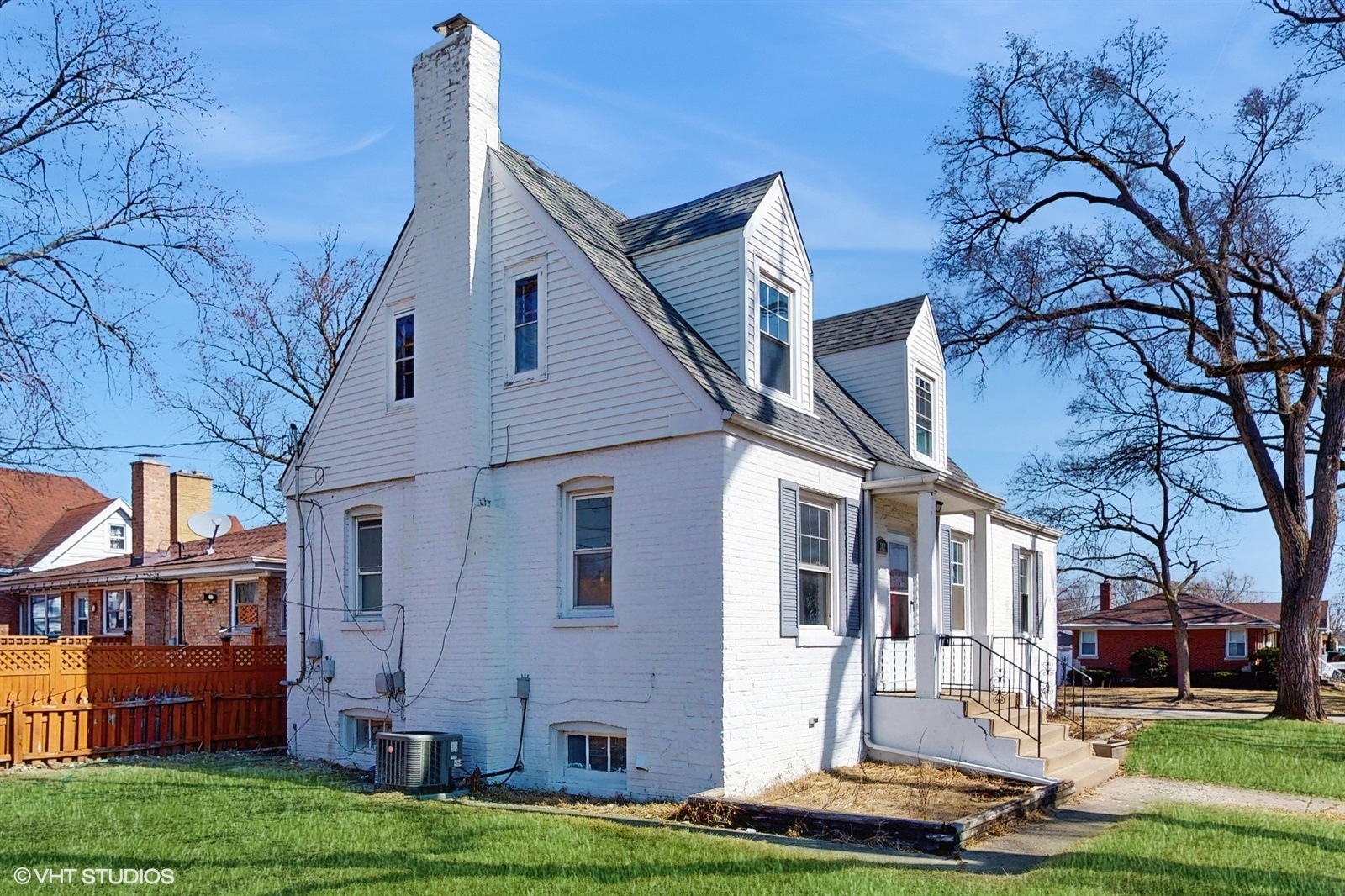 302 N Lind Avenue
