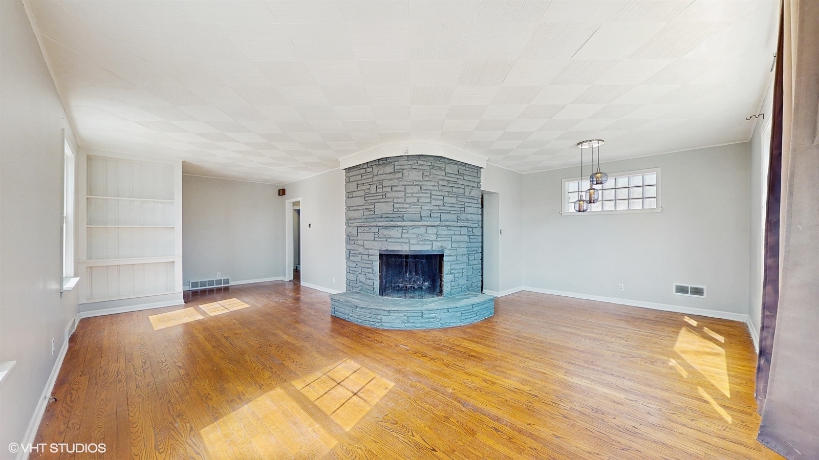 302 N Lind Avenue