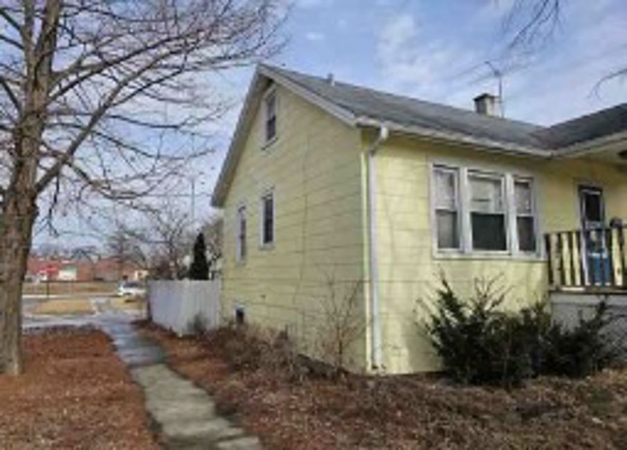 9016 Southview Avenue