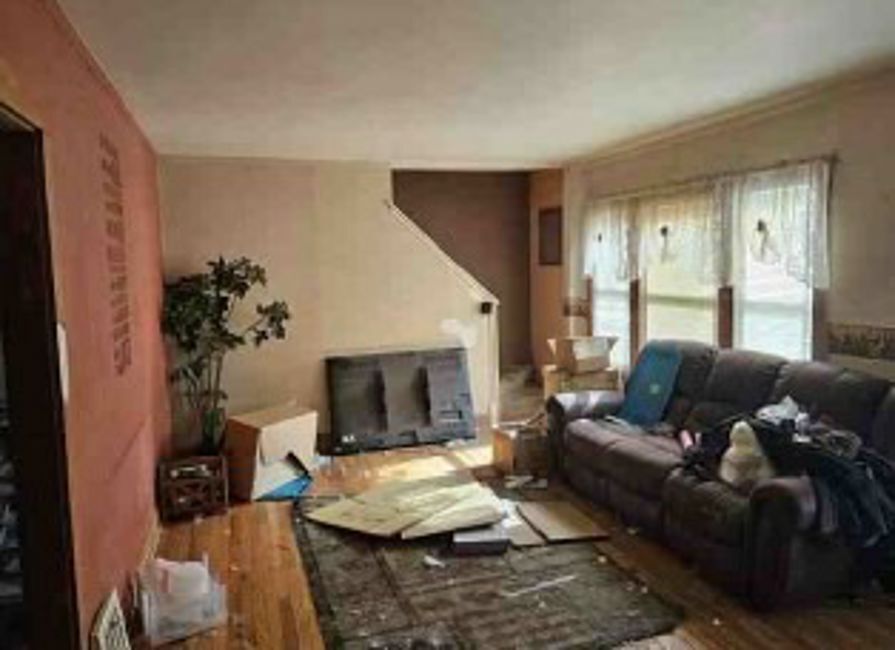 9016 Southview Avenue