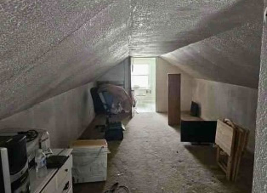 9016 Southview Avenue