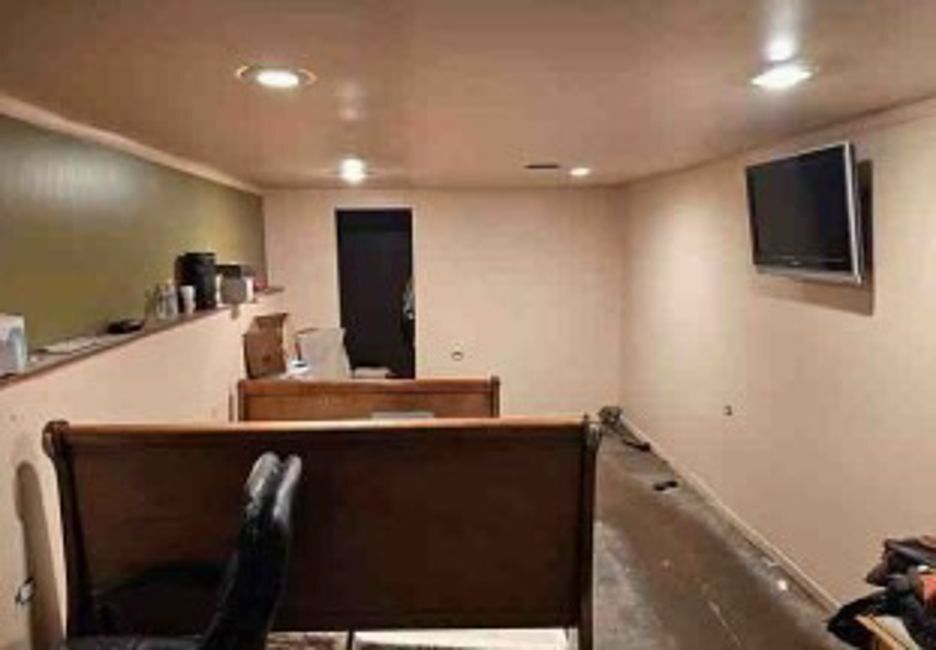 9016 Southview Avenue