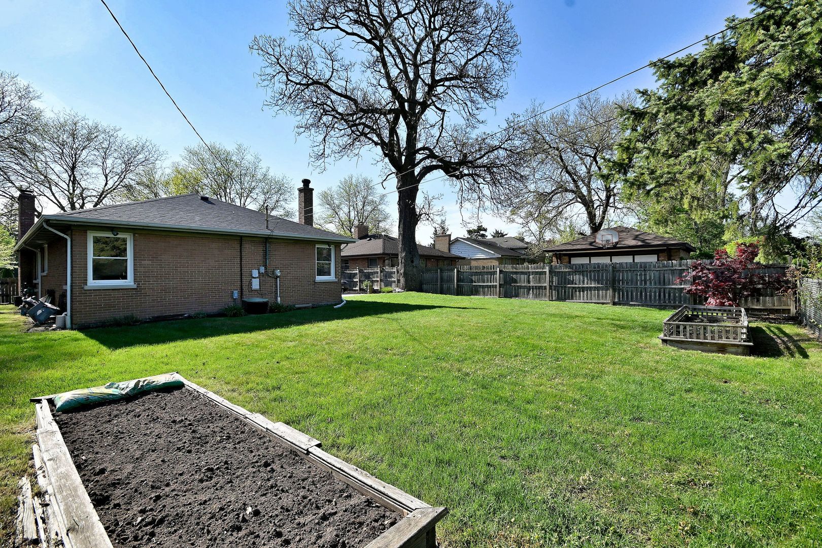 125 S Poplar Avenue