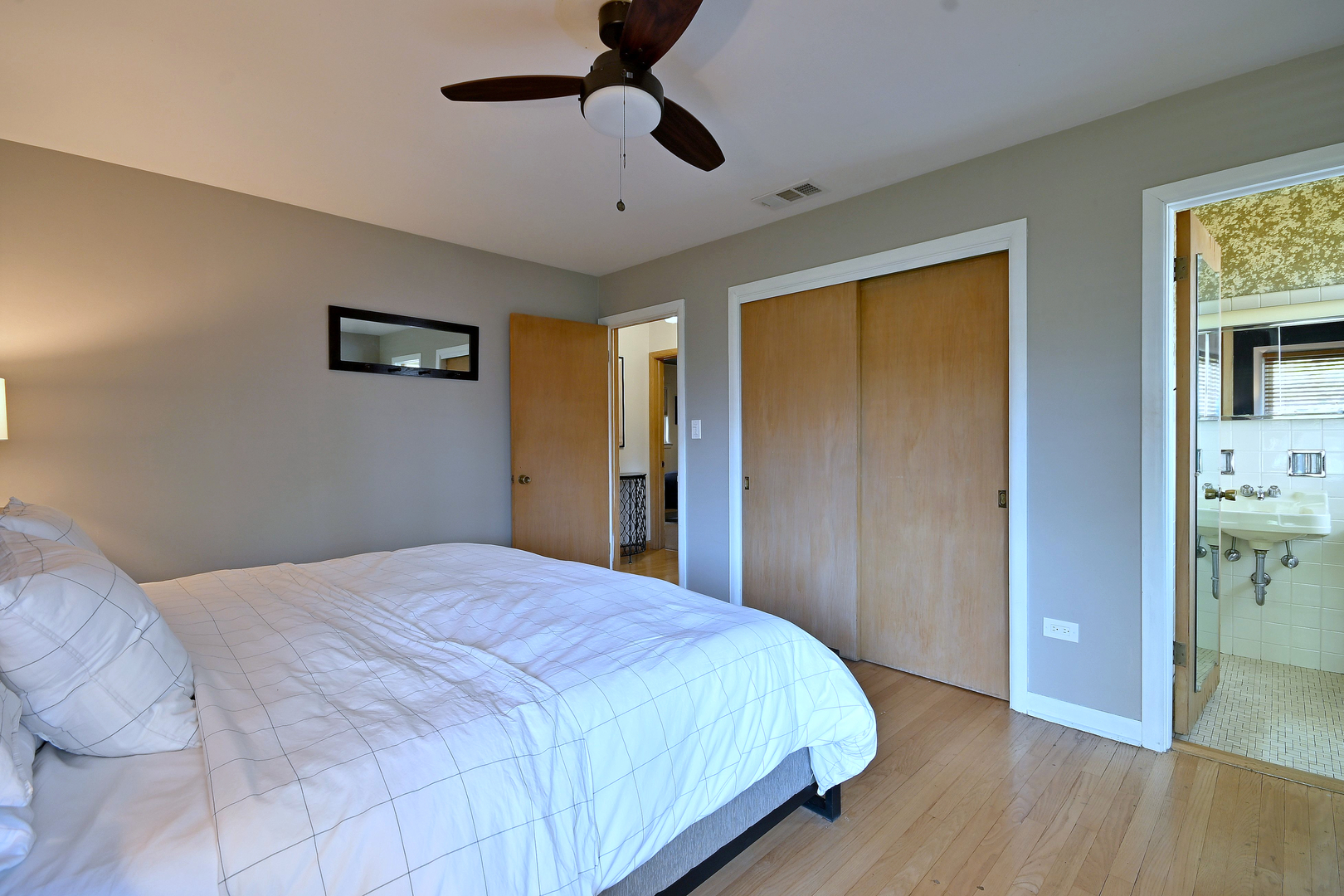 125 S Poplar Avenue