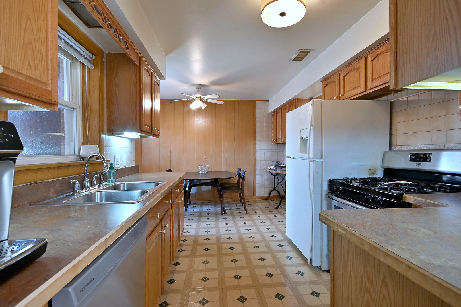 125 S Poplar Avenue