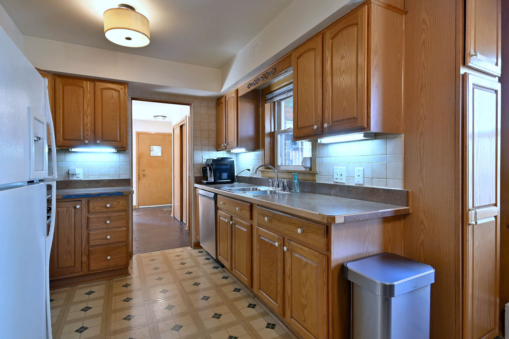 125 S Poplar Avenue