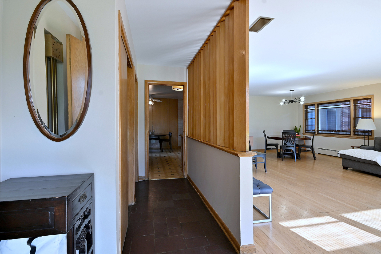 125 S Poplar Avenue