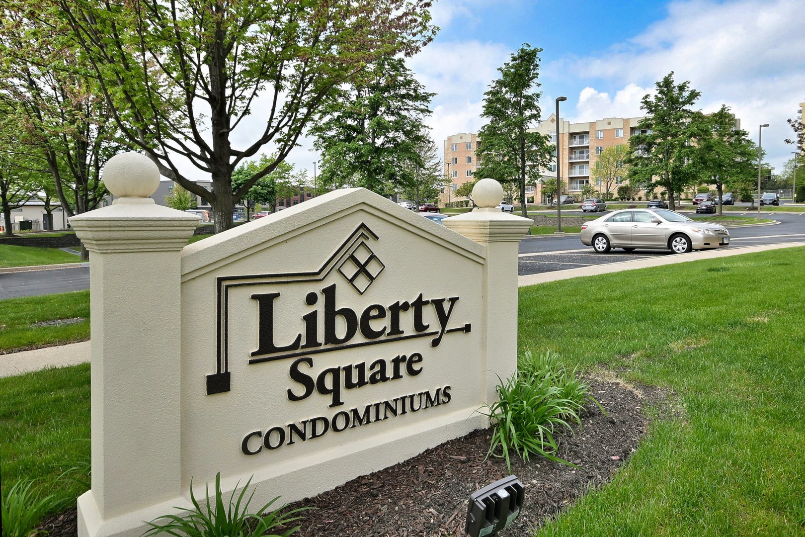 2260 S Grace Street Unit: 405