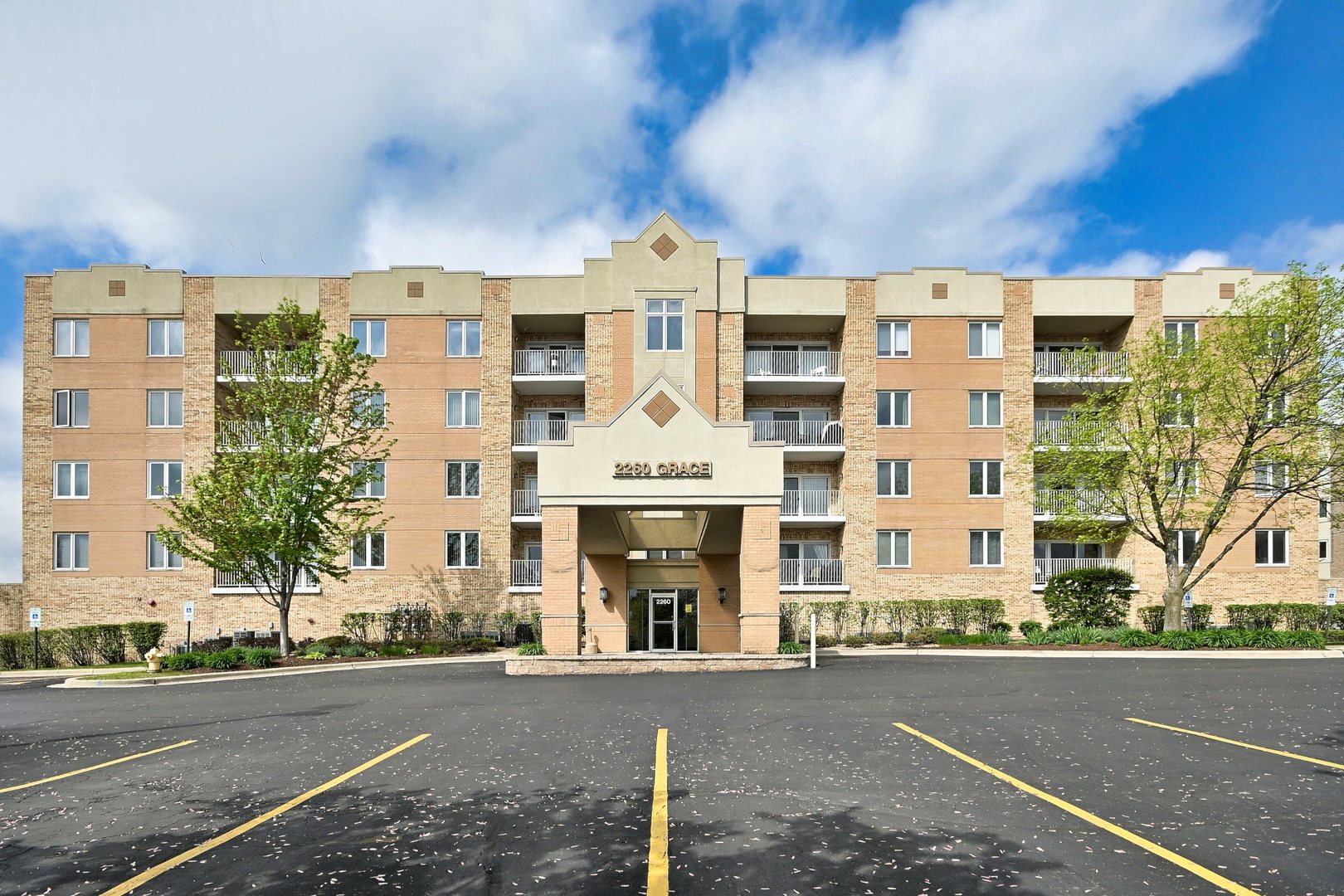 2260 S Grace Street Unit: 405