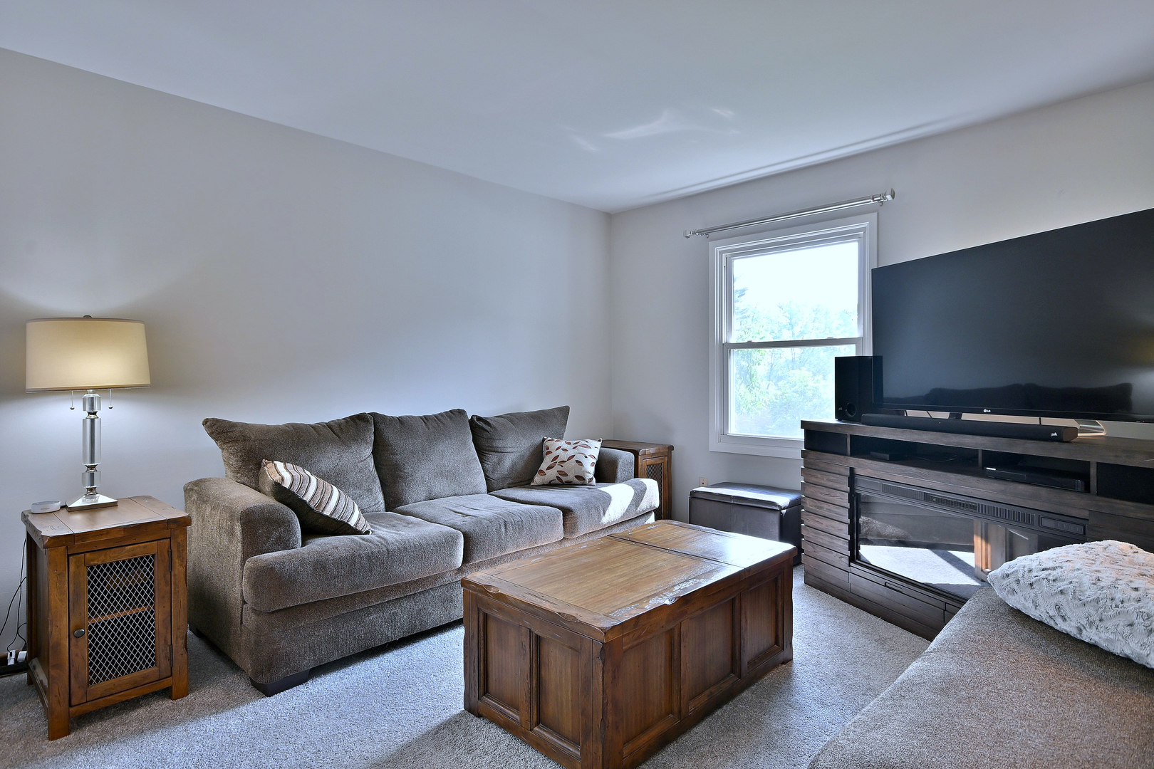 0s500 Cornell Avenue
