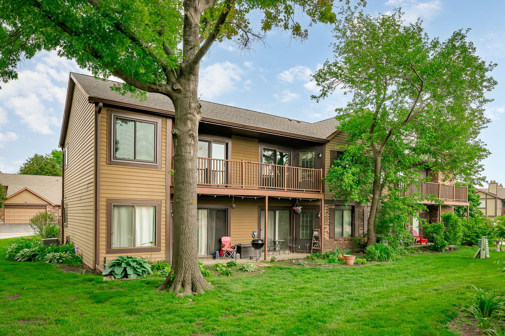 396 Sandhurst Circle Unit: 3