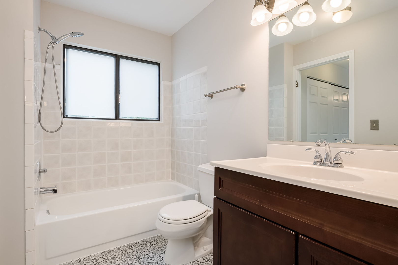 396 Sandhurst Circle Unit: 3