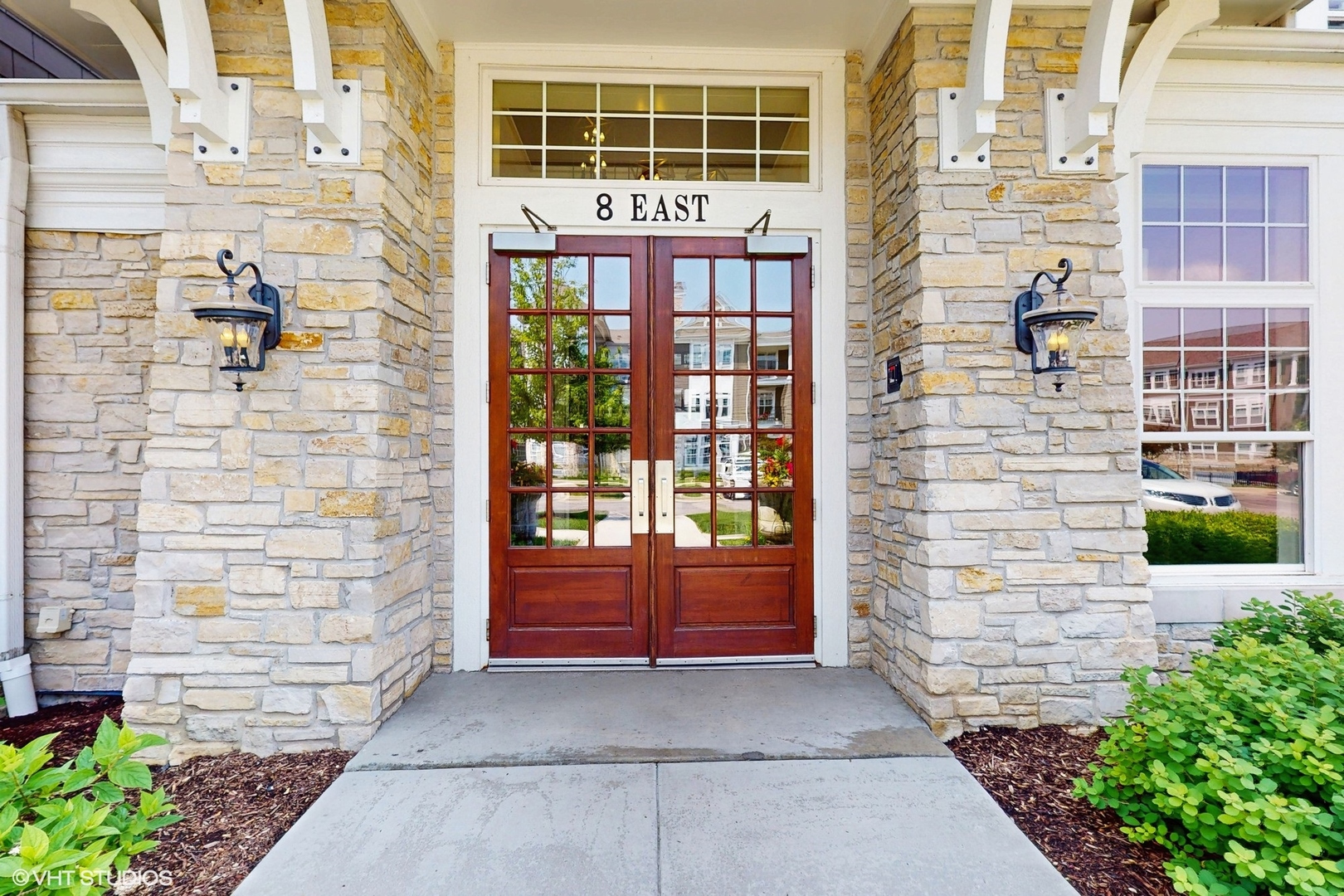 8 E Kennedy Lane Unit: 302