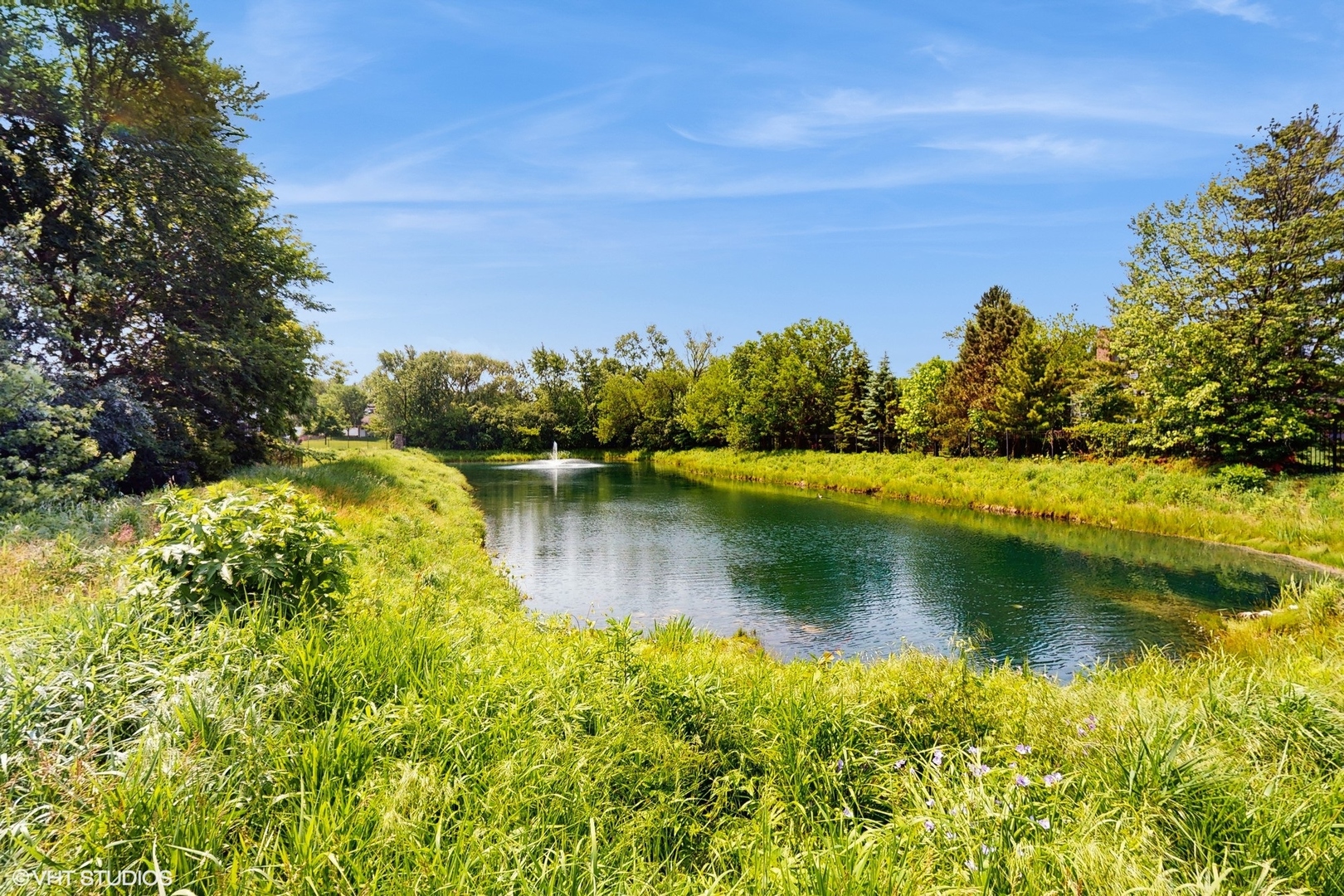 8 E Kennedy Lane Unit: 302