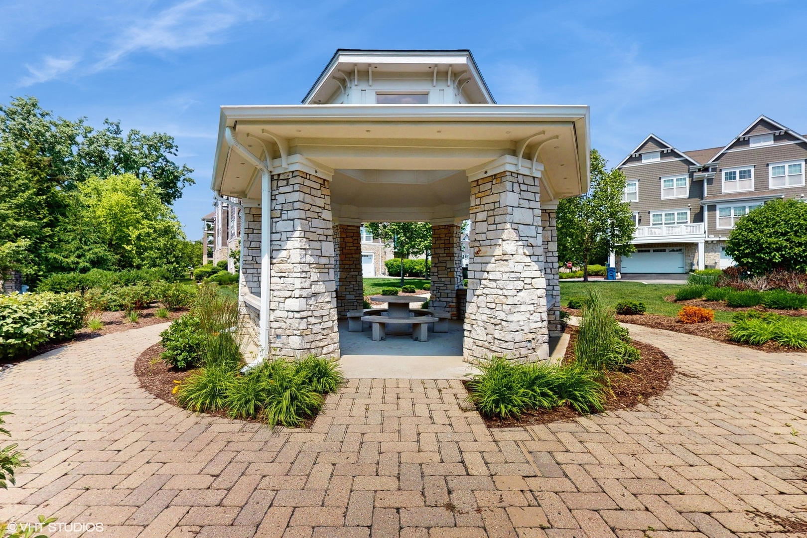 8 E Kennedy Lane Unit: 302