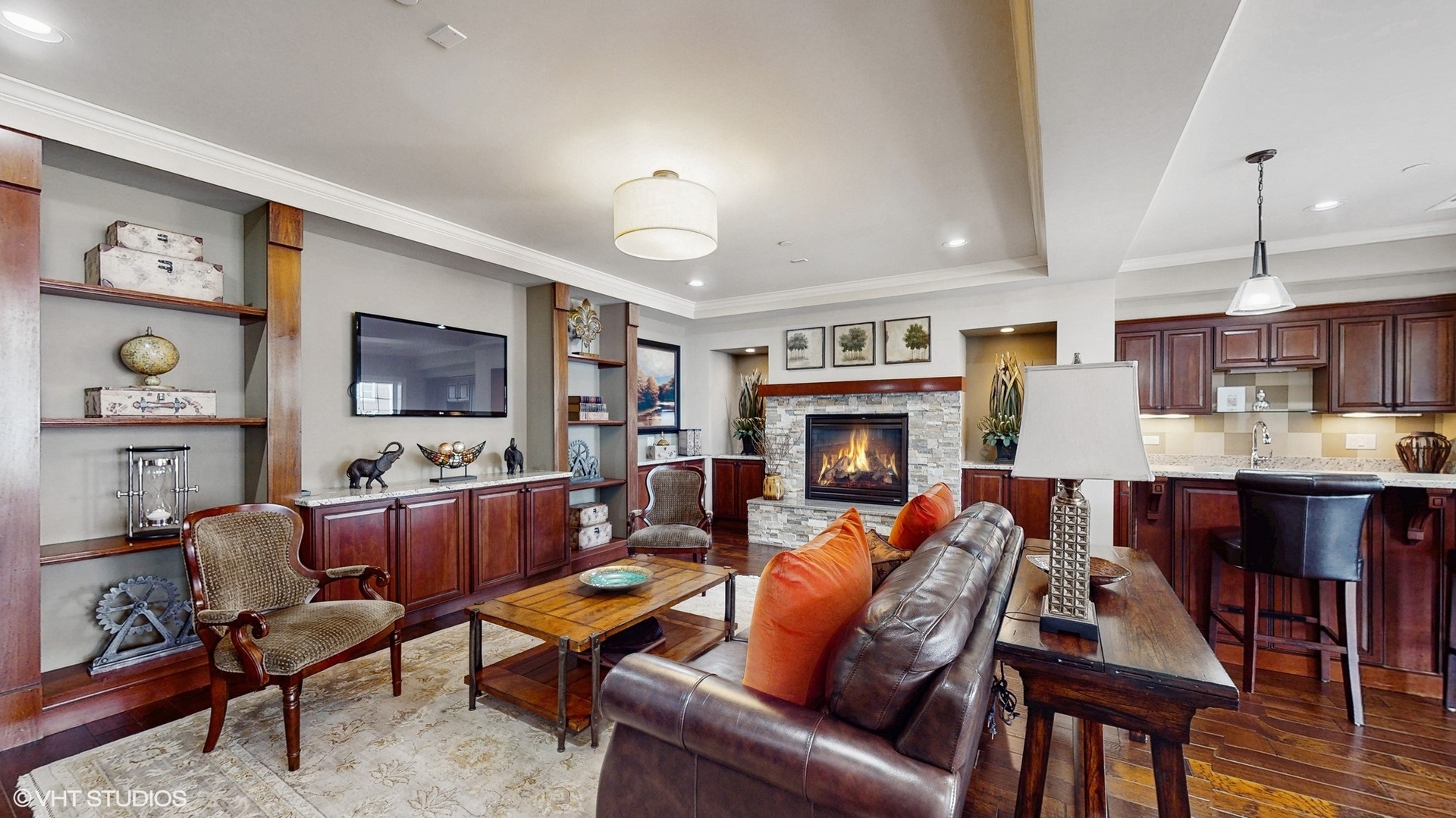 8 E Kennedy Lane Unit: 302