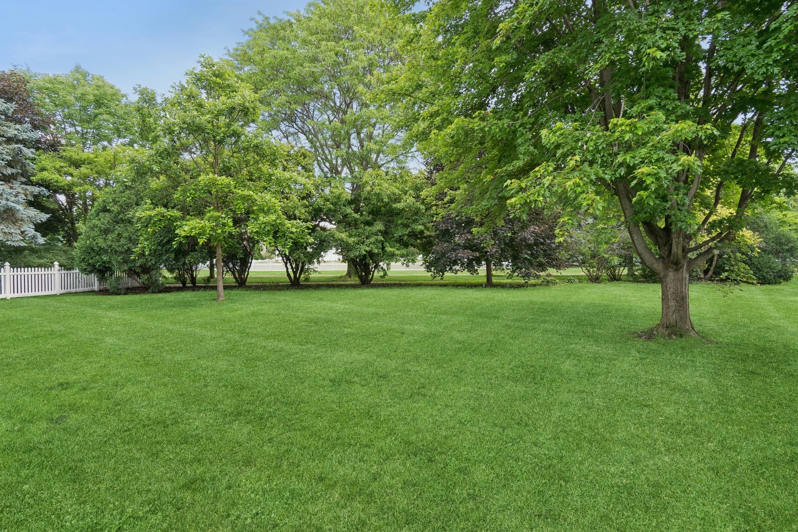 2212 Rosehill Court