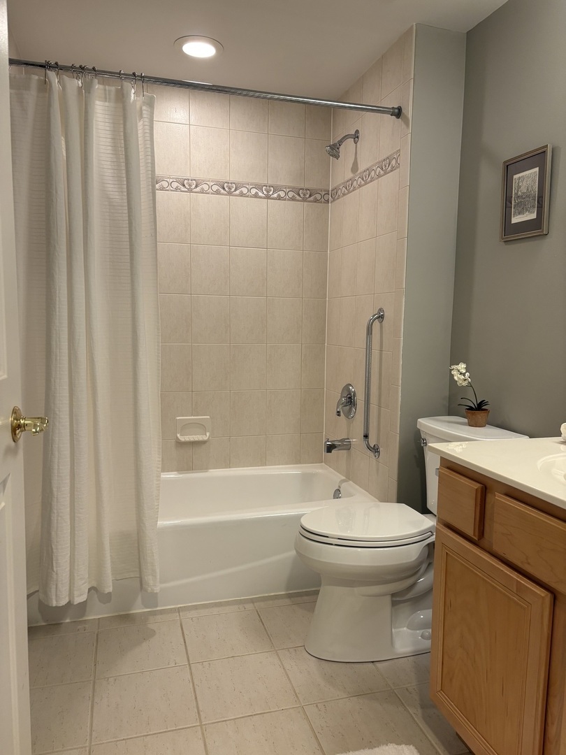 200 N Addison Avenue Unit: 505