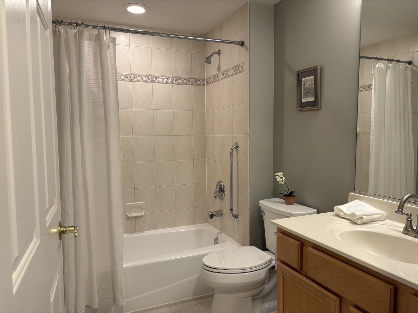 200 N Addison Avenue Unit: 505