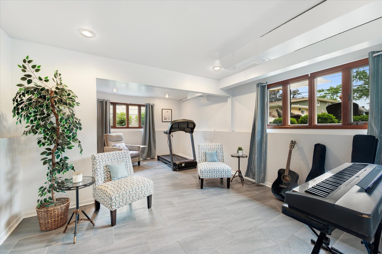602 E Park Avenue