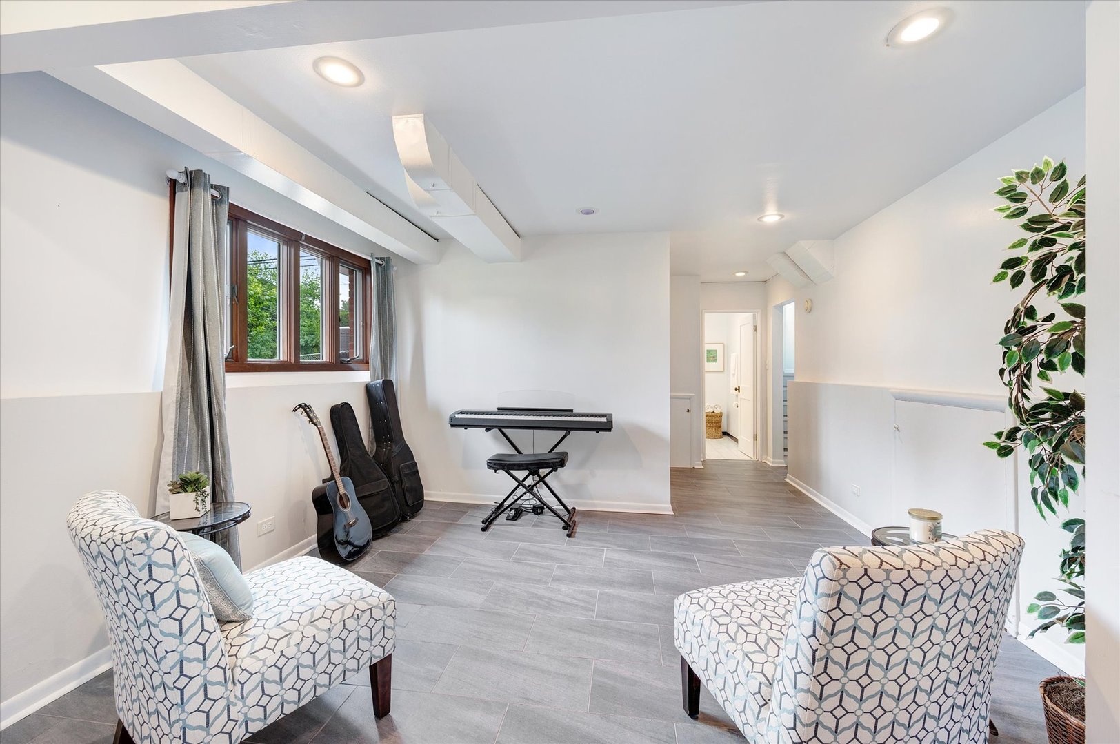 602 E Park Avenue
