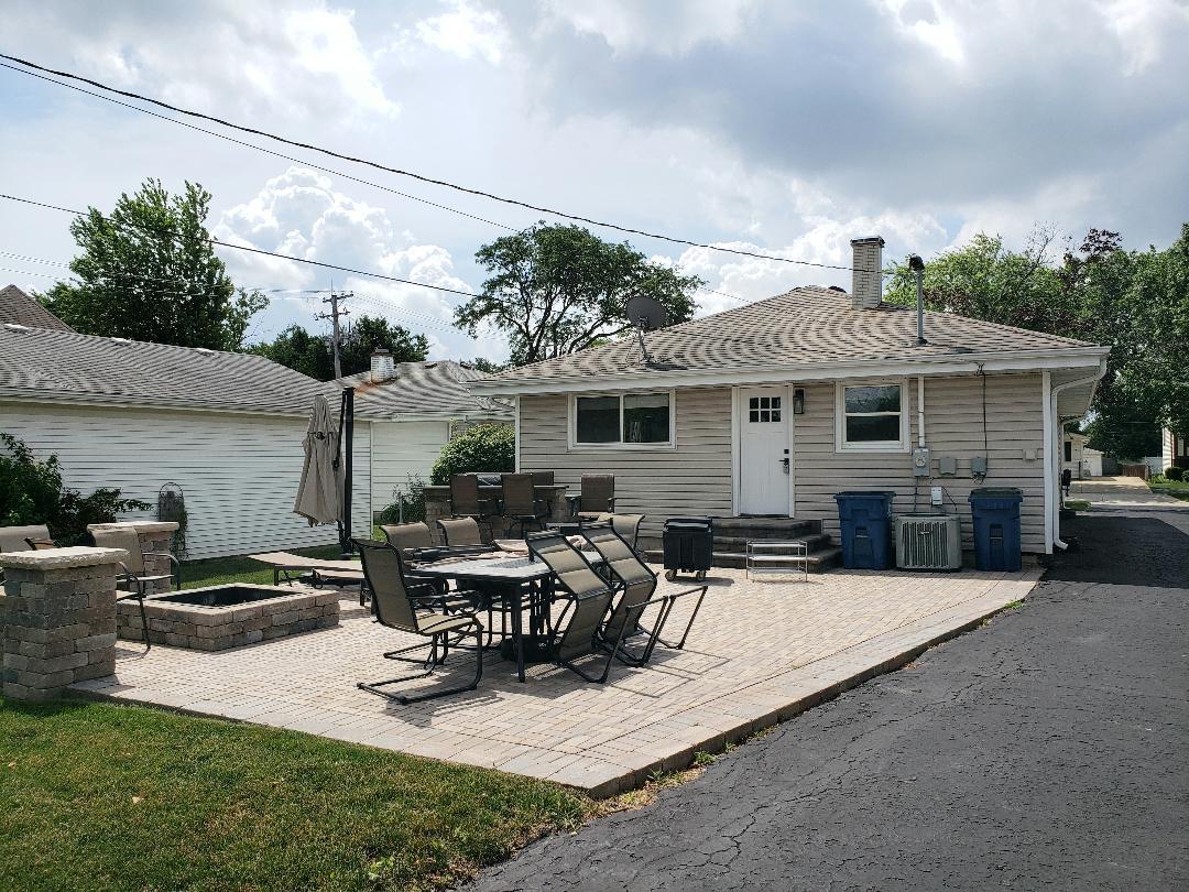 541 W Belden Avenue