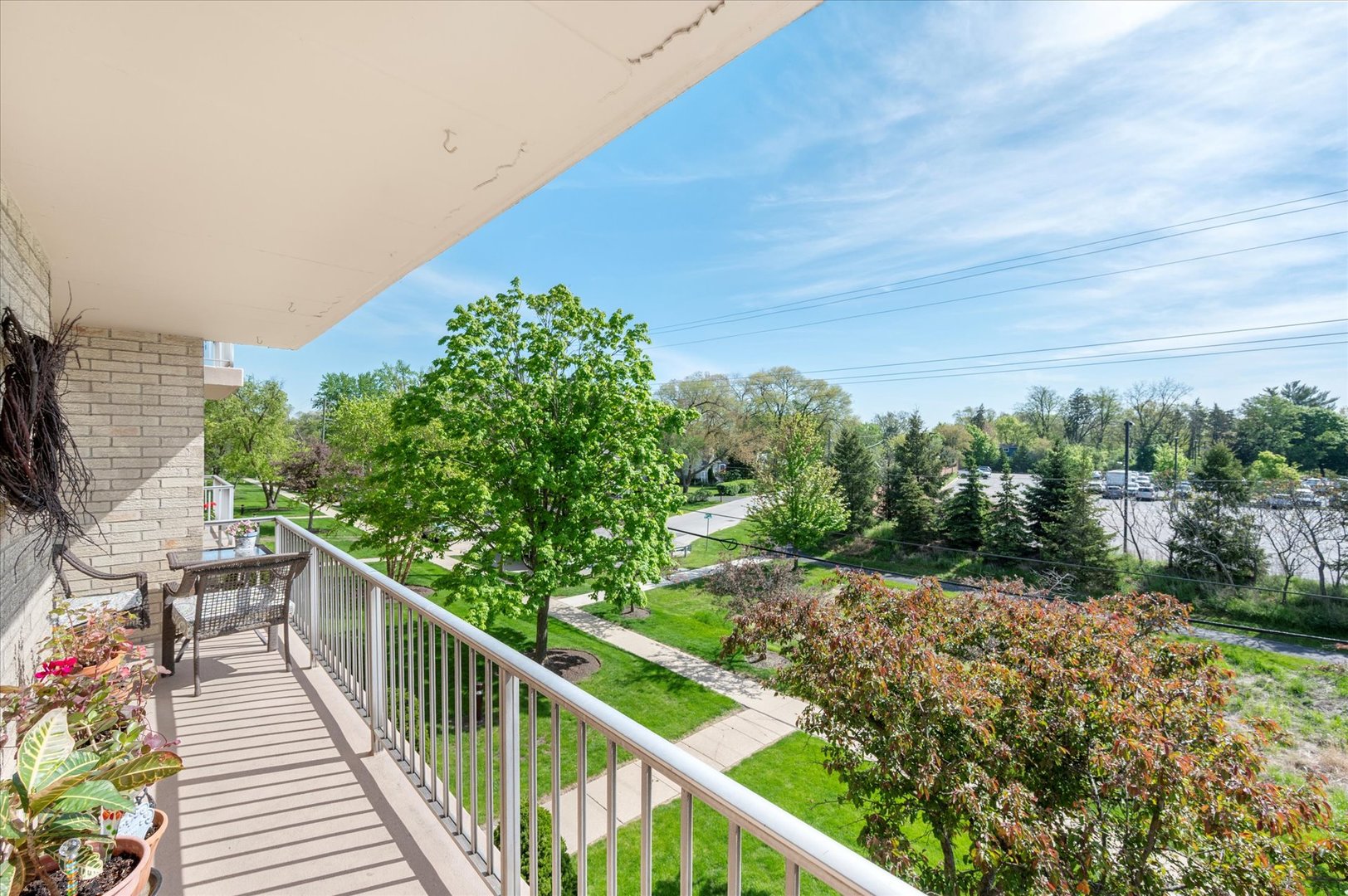 110 W Butterfield Road Unit: 314S