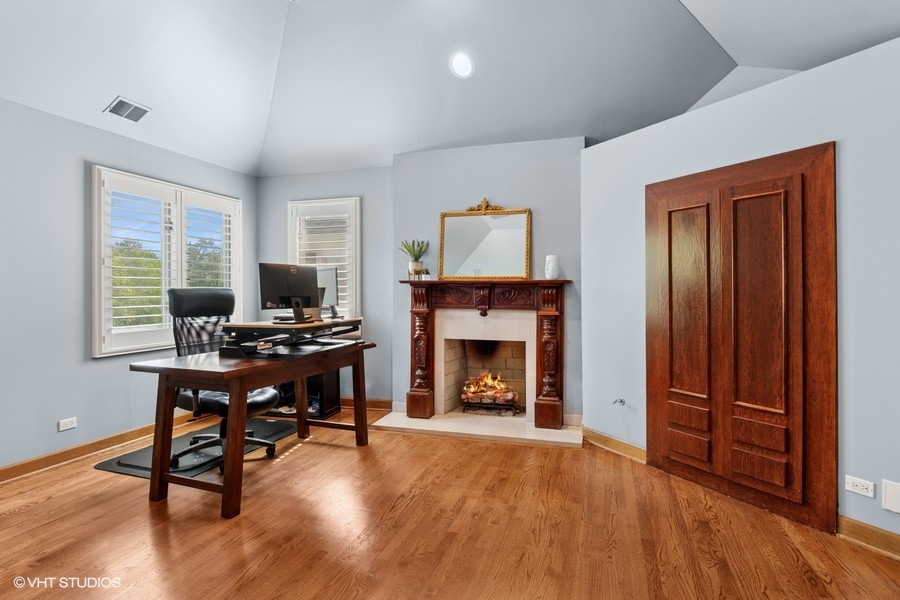 366 W Eggleston Avenue