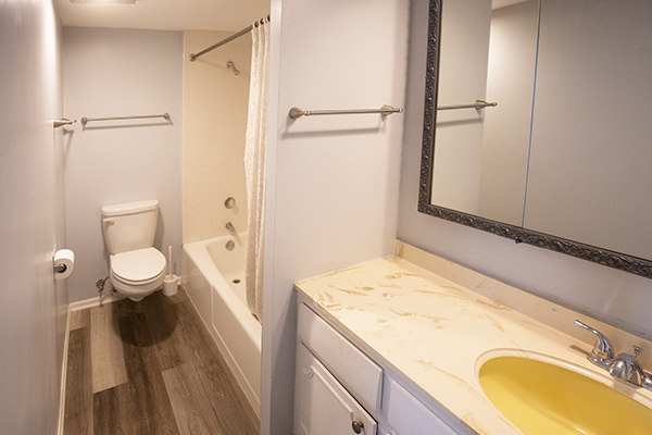 110 W Butterfield Road Unit: 405S