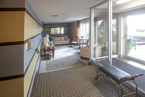 110 W Butterfield Road Unit: 405S