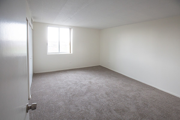 110 W Butterfield Road Unit: 405S