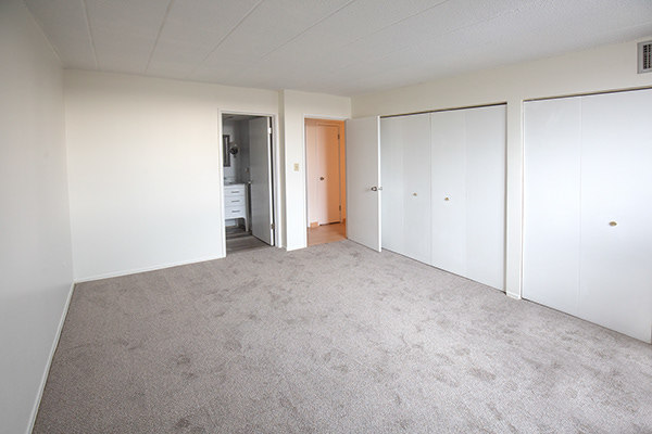 110 W Butterfield Road Unit: 405S