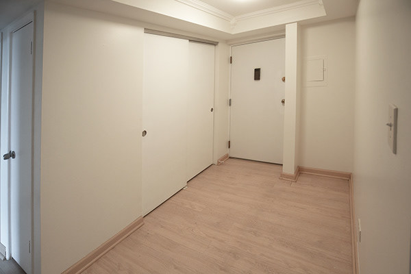 110 W Butterfield Road Unit: 405S