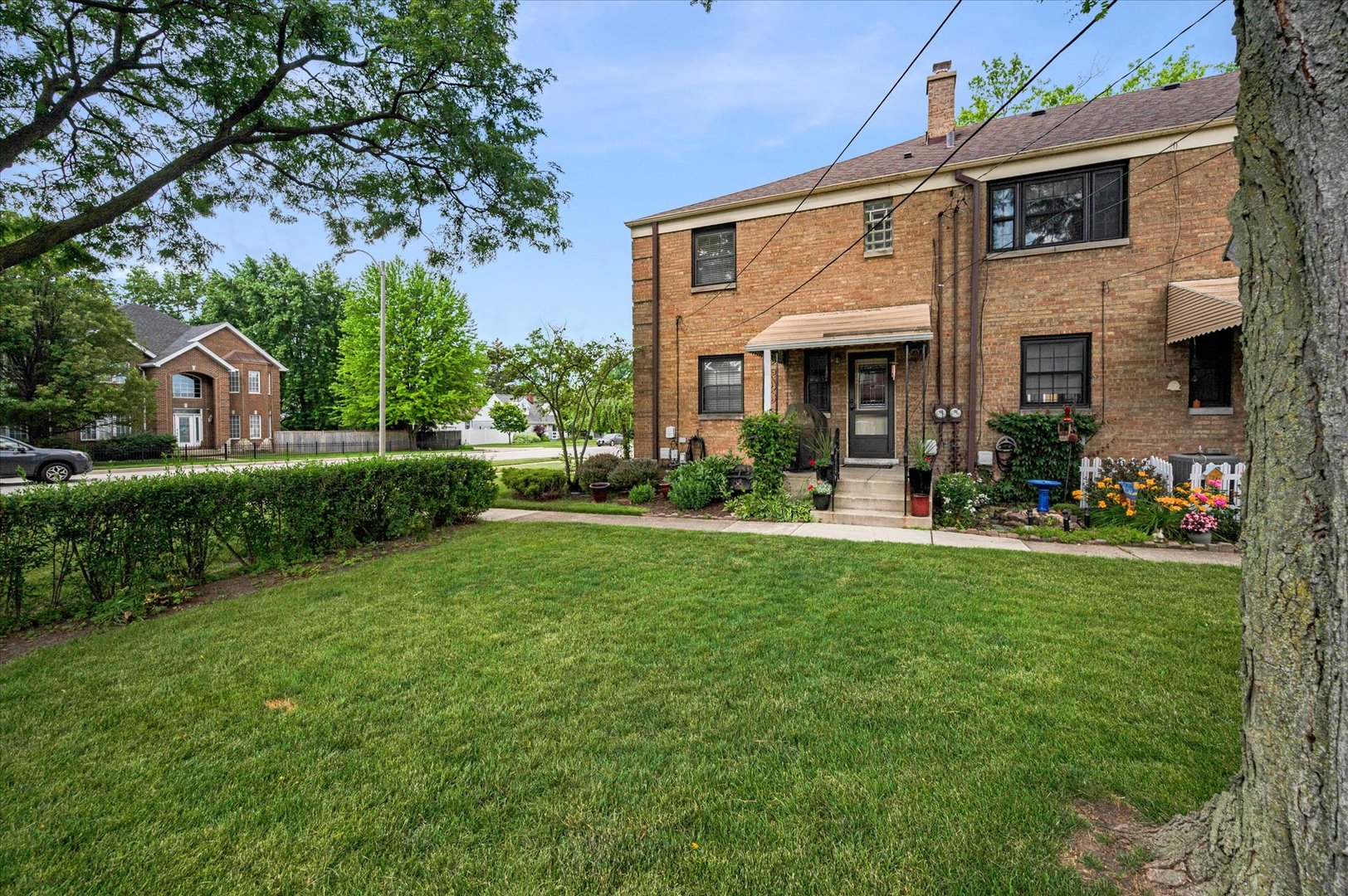 483 W St Charles Road Unit: 483